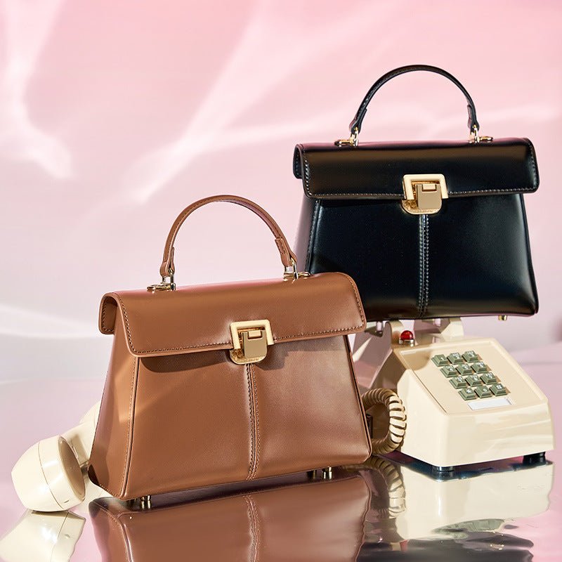 Vachette Clasp Portable Shoulder Bag