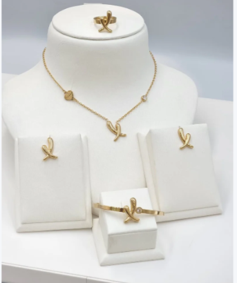 Golden Pearl Emblem Jewelry Set