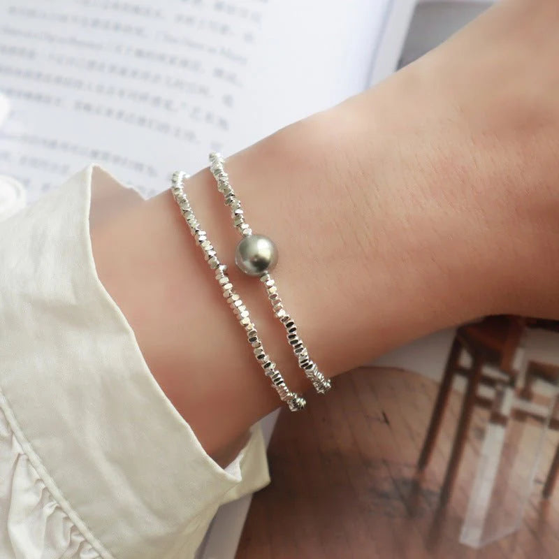 A Subtly Luxurious Niche-designed Bracelet