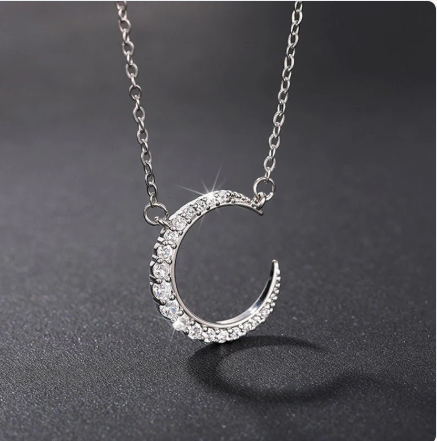 Stylish Simple And Versatile Moon Necklace