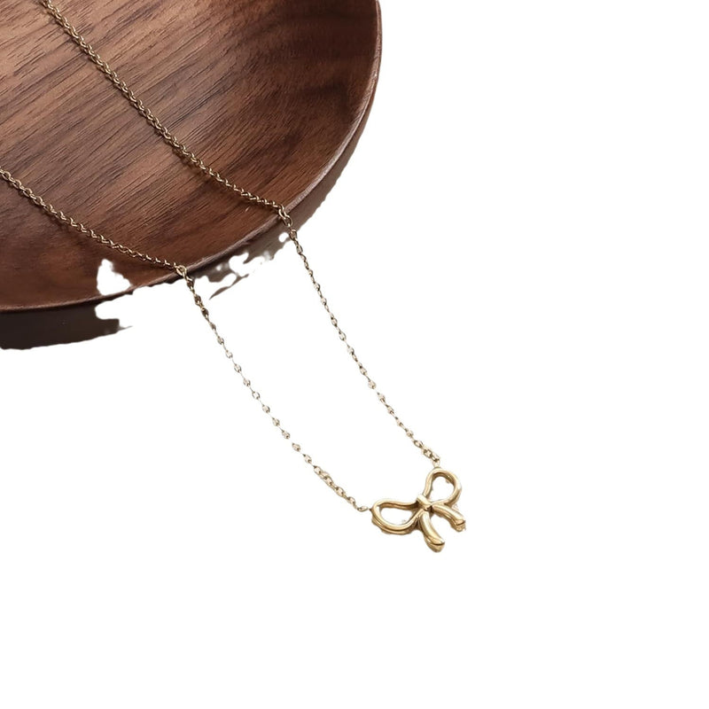 Minimalist And Versatile Pearl Bow Necklace