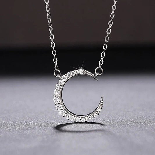 Stylish Simple And Versatile Moon Necklace